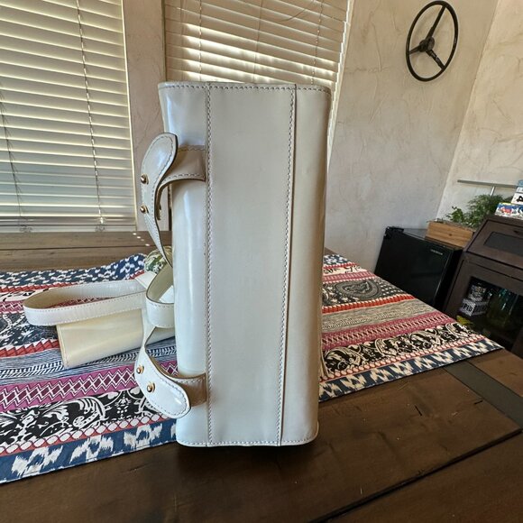 Salvatore Ferragamo Backpack Off-White Patent Leather with Pouch, Rare Vintage - Picture 9 of 14